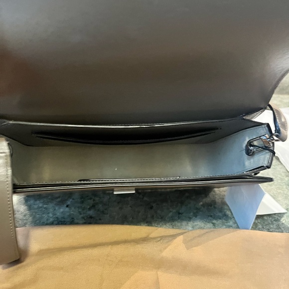 NWT Toteme T-flap handbag - can be used as crossbody or clutch. Dust bag incl. - Picture 4 of 6